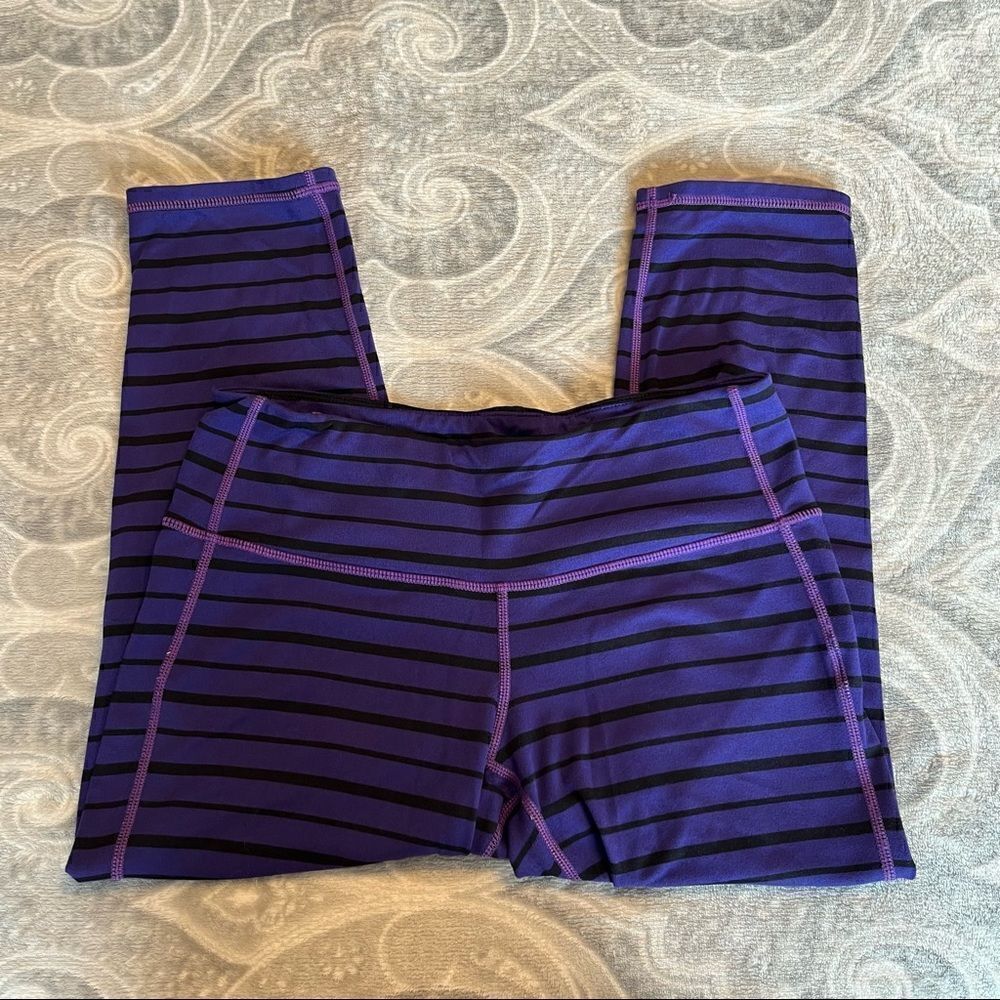 Athleta purple cropped mid rise leggings